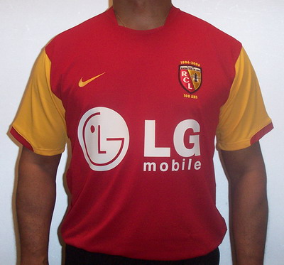 Vla le maillot de lens lachez des comm's 